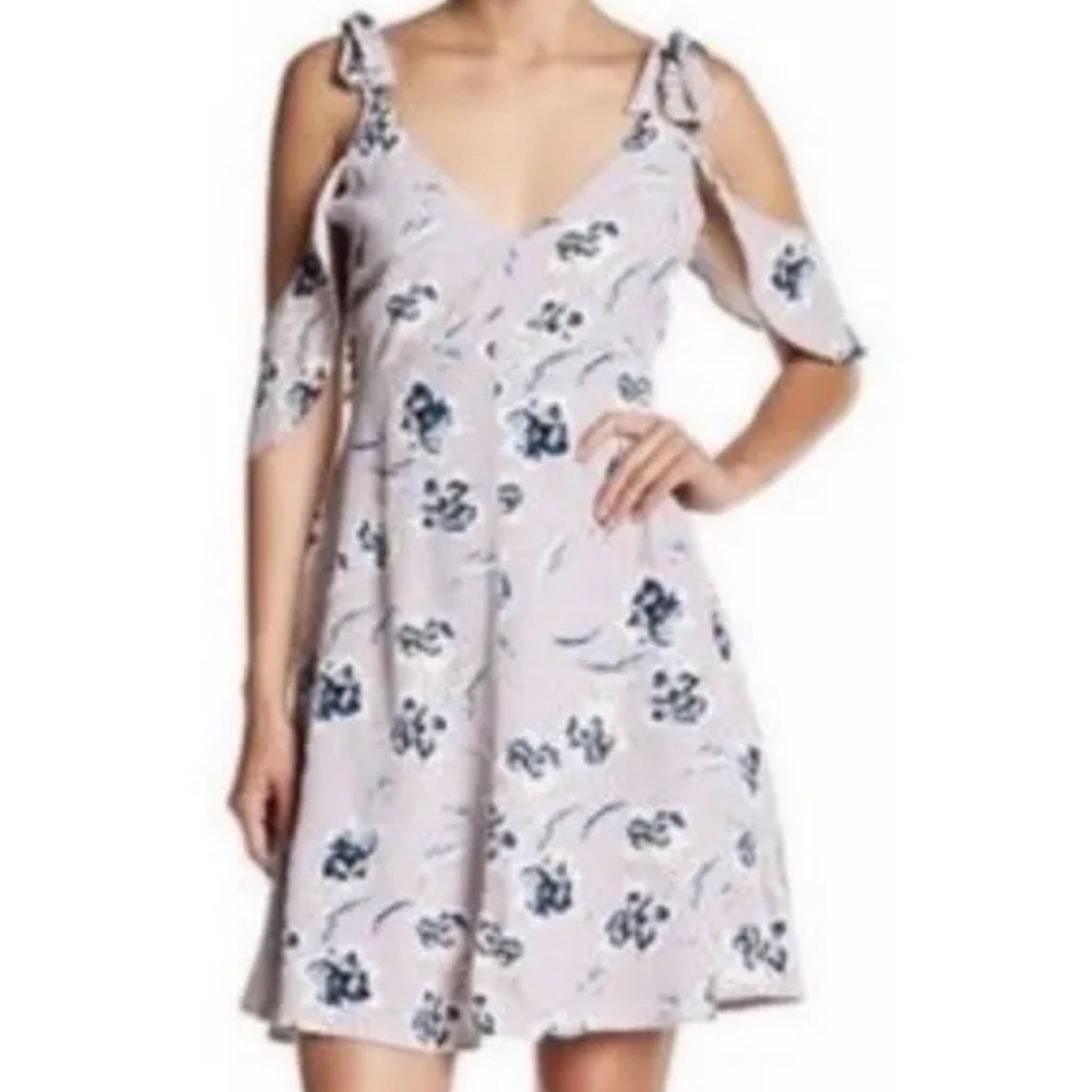 ASTR The Label Cold Shoulder Dress Floral Size Medium
